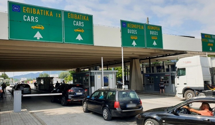 Κλείνουν τα χερσαία σύνορα τη νύχτα, πλην του Προμαχώνα