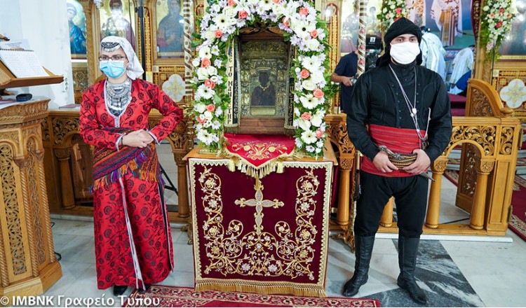 Βέρμιο: Με ευλάβεια, κατάνυξη και μάσκες ο εορτασμός του Δεκαπενταύγουστου στην Παναγία Σουμελά (βίντεο, φωτο)