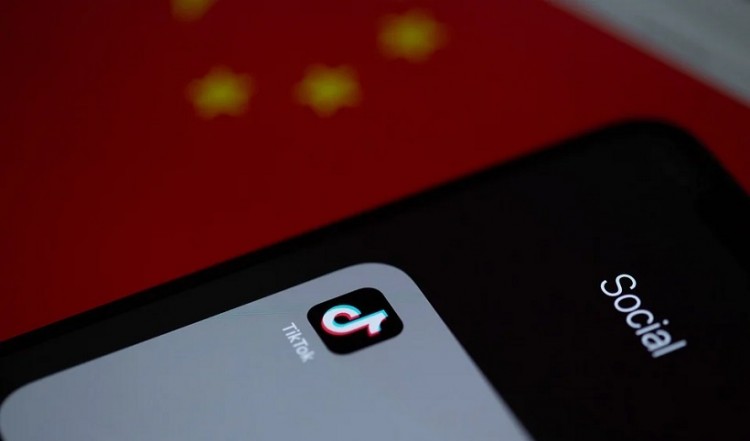 Ο Τραμπ κήρυξε πόλεμο στο... TikTok!