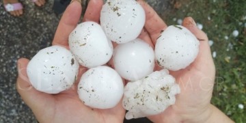 Απίστευτο χαλάζι στο Νεστόριο Καστοριάς (φωτο, βίντεο)