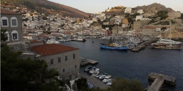 Πού να κολυμπήσετε στην Ύδρα και στο Αγκίστρι