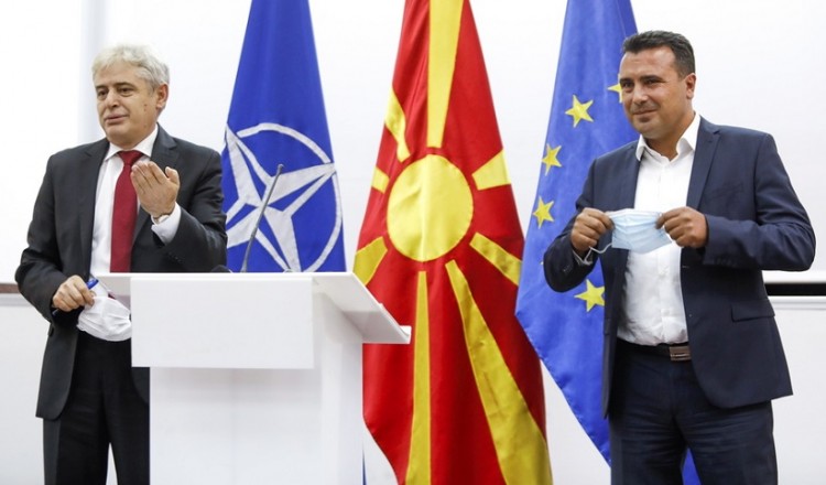 Σκόπια: Συμφωνία Ζάεφ-Αχμέτι για το σχηματισμό κυβέρνησης