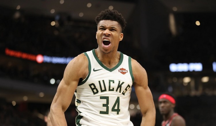 NBA: Στην κορυφαία πεντάδα ο Αντετοκούνμπο