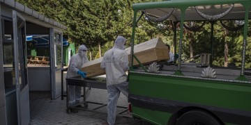 Τουρκία-κορονοϊός: Σταθερή αύξηση καταγράφουν τα περιστατικά μόλυνσης από Covid-19