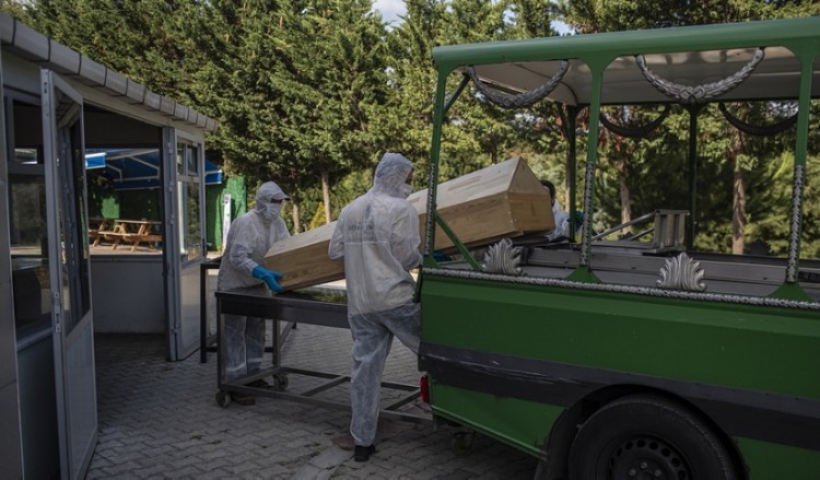 Τουρκία-κορονοϊός: Σταθερή αύξηση καταγράφουν τα περιστατικά μόλυνσης από Covid-19