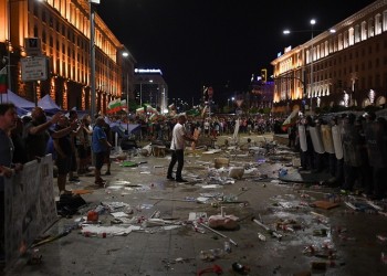 Βουλγαρία: Σοβαρά επεισόδια σε αντικυβερνητικές διαδηλώσεις (βίντεο)