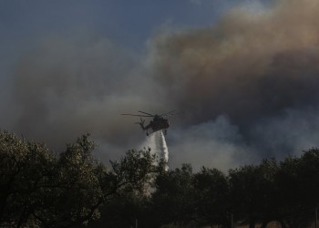 Φωτιά στα Καλύβια: Έκτακτη σύσκεψη στην Ανάβυσσο