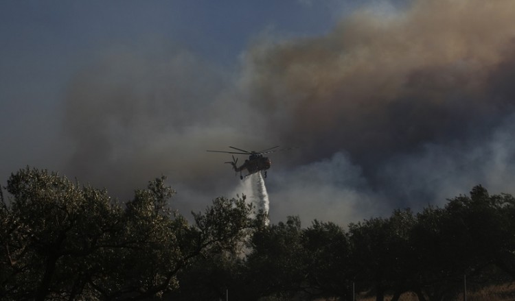 Φωτιά στα Καλύβια: Έκτακτη σύσκεψη στην Ανάβυσσο