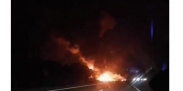 Συντριβή στρατιωτικού αεροσκάφους στην Ουκρανία (βίντεο)