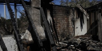 Ανατολική Αττική: Ποιες περιοχές κηρύχθηκαν σε κατάσταση έκτακτης ανάγκης λόγω πυρκαγιών