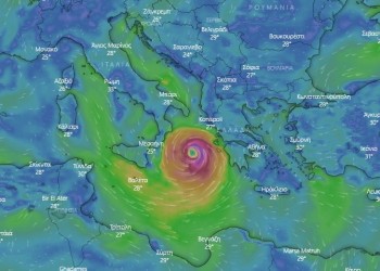 Ο «Ιανός» έφθασε στο Ιόνιο – Σε κατάσταση έκτακτης ανάγκης Ηλεία, Ζάκυνθος, Κεφαλονιά, Ιθάκη (βίντεο)