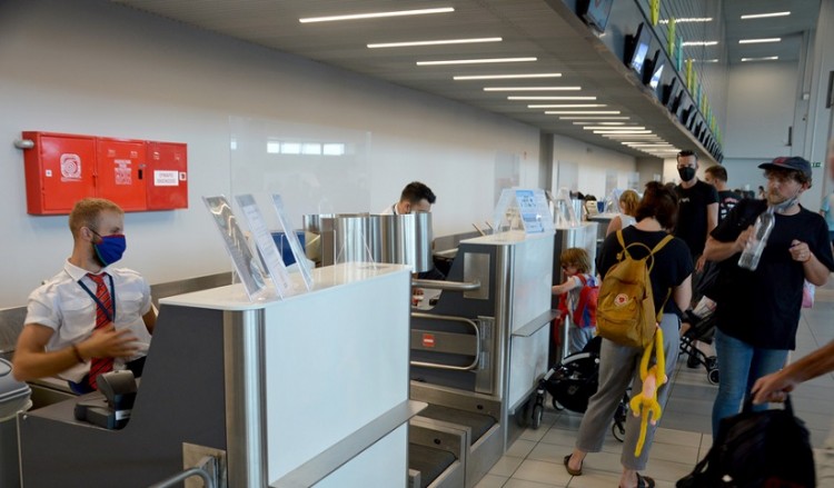 Ολλανδία: Σε καραντίνα όσοι επιστρέφουν από τα ελληνικά νησιά