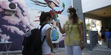 Έκλεισαν τα πρώτα σχολεία λόγω κορονοϊού