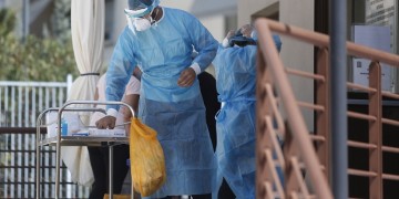 Ο ΕΟΔΥ απαντά στα δημοσιεύματα για το διπλό σύστημα καταγραφής κρουσμάτων