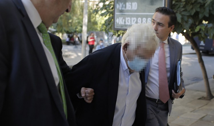 Απολογούνται οι ιδρυτές της Folli Follie για σωρεία κακουργημάτων