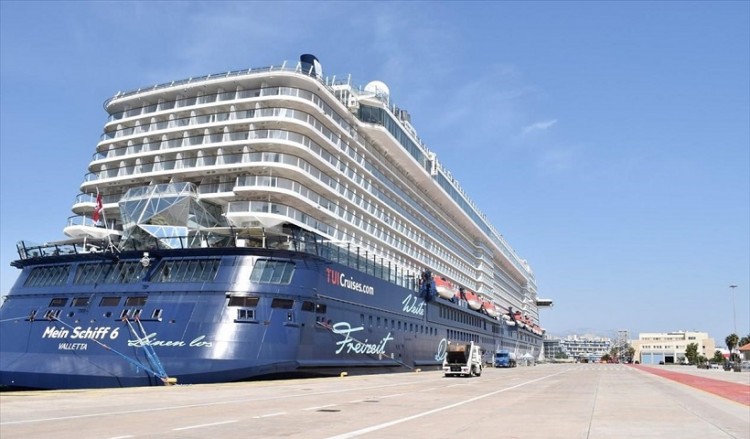 Κρουαζιερόπλοιο «Mein Schiff 6»: Αρνητικά τα επαναληπτικά τεστ για κορονοϊό