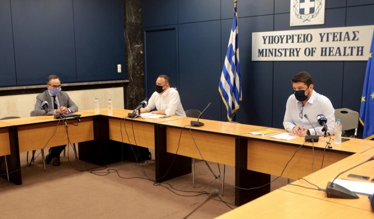 Έξι νέα μέτρα στην Αττική λόγω κορονοϊού – Πρωταγωνιστούν οι μάσκες