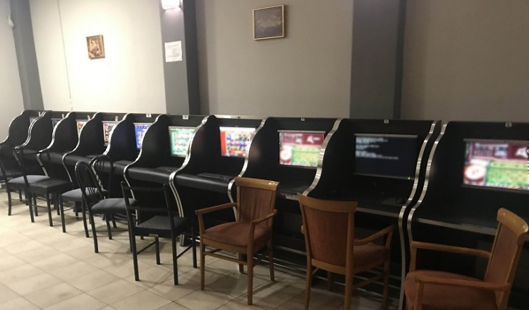 Νέα επιτυχία της ΕΛΑΣ κατά του παράνομου τζόγου στην Αττική – Τρεις συλλήψεις