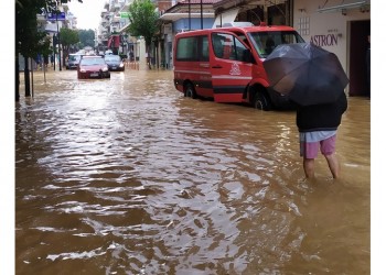 Βιβλική καταστροφή στην Καρδίτσα από τον «Ιανό» – Τι συζητήθηκε σε ευρεία σύσκεψη παρουσία κυβερνητικού κλιμακίου
