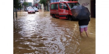 Βιβλική καταστροφή στην Καρδίτσα από τον «Ιανό» – Τι συζητήθηκε σε ευρεία σύσκεψη παρουσία κυβερνητικού κλιμακίου