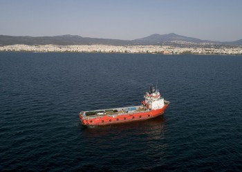 Αποστολή καθαρισμού στον Θερμαϊκό από το πλοίο «Typhoon» του Ιδρύματος Αθ. Κ. Λασκαρίδη