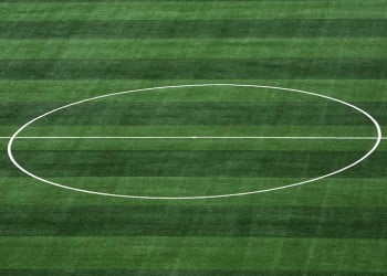 Στη σέντρα Super League, Premier League και La Liga