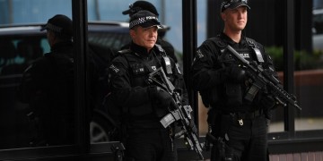 Μπέρμιγχαμ: Επιθέσεις με μαχαίρι, αναφορές για τραυματίες