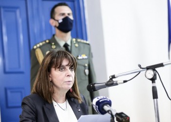 Καστελόριζο: Η Κατερίνα Σακελλαροπούλου στον αγιασμό για τη νέα σχολική χρονιά