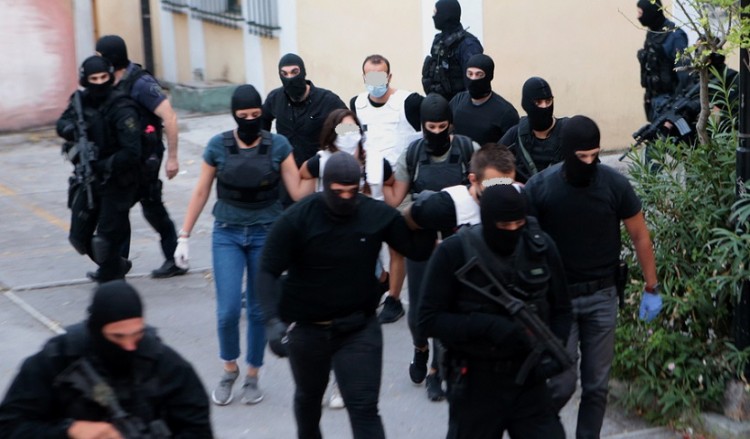Για κακούργημα διώκεται ένας από τους τρεις συλληφθέντες για τα εκρηκτικά στο Κουκάκι