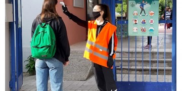 Ζαχαράκη: Χωρίς θερμομέτρηση η είσοδος μαθητών και εκπαιδευτικών στα σχολεία (βίντεο)