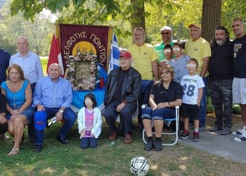 Στο πικ νικ της Αδελφότητας Ποντίων Τορόντο με την εικόνα της Παναγίας Σουμελά