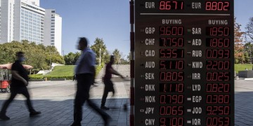 Η τουρκική λίρα, οι κραδασμοί στις τουρκικές τράπεζες και τα «Erdoganomics»