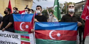 Πώς η ανάμιξη της Τουρκίας περιπλέκει τη σύγκρουση στο Ναγκόρνο-Καραμπάχ