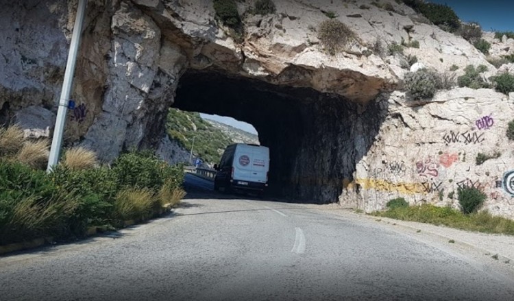 Κλειστή η Αθηνών-Σουνίου για 20 μέρες λόγω ρωγμής