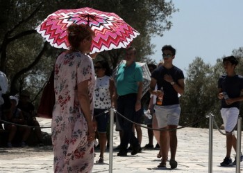 Μέχρι πότε θα κρατήσει η ζέστη – Πάνω από τα κανονικά επίπεδα η θερμοκρασία