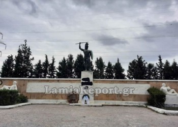 Βεβήλωσαν το μνημείο του Λεωνίδα στις Θερμοπύλες (φωτο)