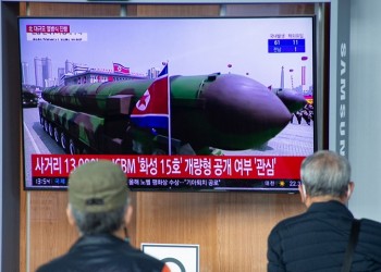 Νέο διηπειρωτικό βαλλιστικό πύραυλο παρουσίασε η Βόρεια Κορέα