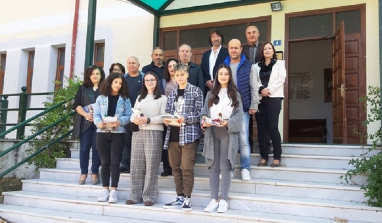 Εύξεινος Λέσχη Φλώρινας: Υποτροφίες «Νίκος Καπετανίδης» σε αριστούχους μαθητές για το 2019-2020