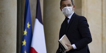 Υπουργός Εσωτερικών Γαλλίας: Είμαστε σε πόλεμο με την ισλαμιστική ιδεολογία