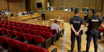 Δίκη Χρυσής Αυγής: Βγαίνει η απόφαση για τις αναστολές ποινών