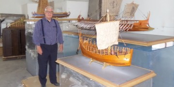Θεσσαλονίκη: 76χρονος αποτυπώνει τη ναυπηγική ιστορία της Ελλάδας σε πιστά αντίγραφα πλοίων (φωτο)