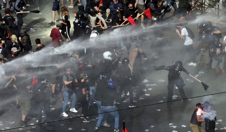 Δίκη Χρυσής Αυγής: Επεισόδια έξω από το Εφετείο