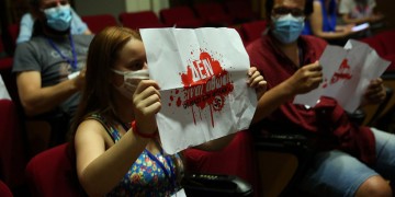 Στάσεις εργασίας αύριο σε Αθήνα και Πειραιά λόγω της δικαστικής απόφασης για τη Χρυσή Αυγή