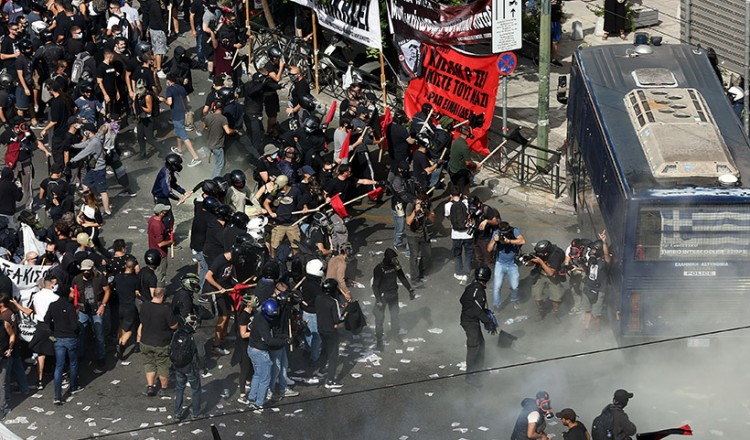 Η ΕΛΑΣ για τα επεισόδια στο Εφετείο – ΕΔΕ σε βάρος αστυνομικού μετά από καταγγελίες Βαρουφάκη