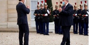 Γαλλία-Αρμενία: Ο Μακρόν υποδέχθηκε τον Σαρκισιάν στο Παρίσι