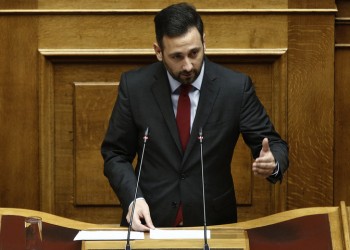 Όλα τα είδαμε στη Βουλή, όχι όμως και… μαστροπούς!