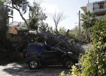 Νέο Ηράκλειο: Ανεμοστρόβιλος δεν αποκλείεται να «χτύπησε» την περιοχή