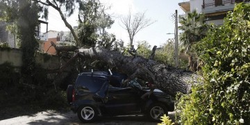 Νέο Ηράκλειο: Ανεμοστρόβιλος δεν αποκλείεται να «χτύπησε» την περιοχή