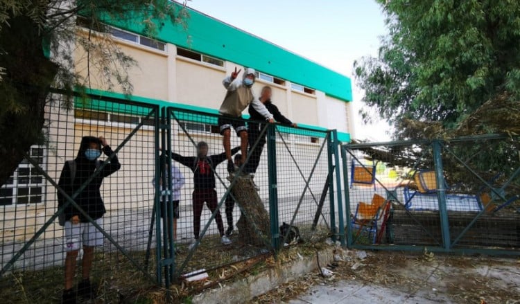 Με τηλεκπαίδευση η απάντηση στις καταλήψεις για τον κορονοϊό – Απουσίες στους καταληψίες