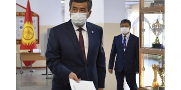 Κιργιστάν: Έτοιμος να παραιτηθεί ο Ζεενμπέκοφ προκειμένου να τερματιστεί η κρίση